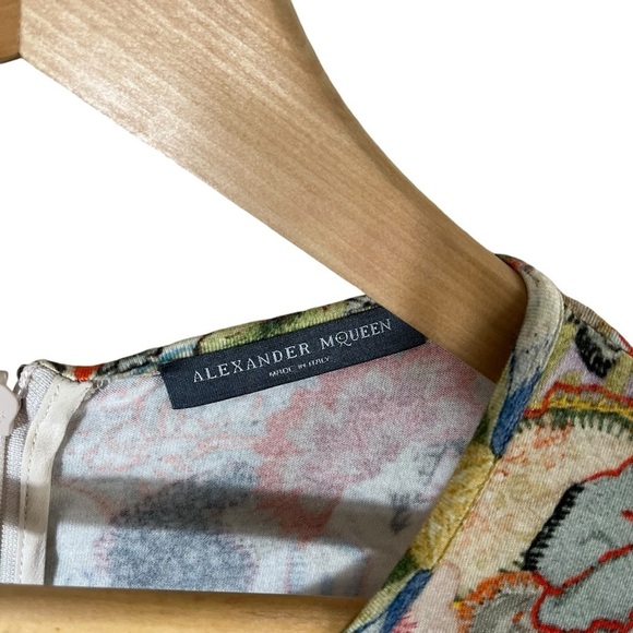 ALEXANDER MCQUEEN Slash Sleeve Kaleidoscope Floral Print Top - Picture 10 of 15